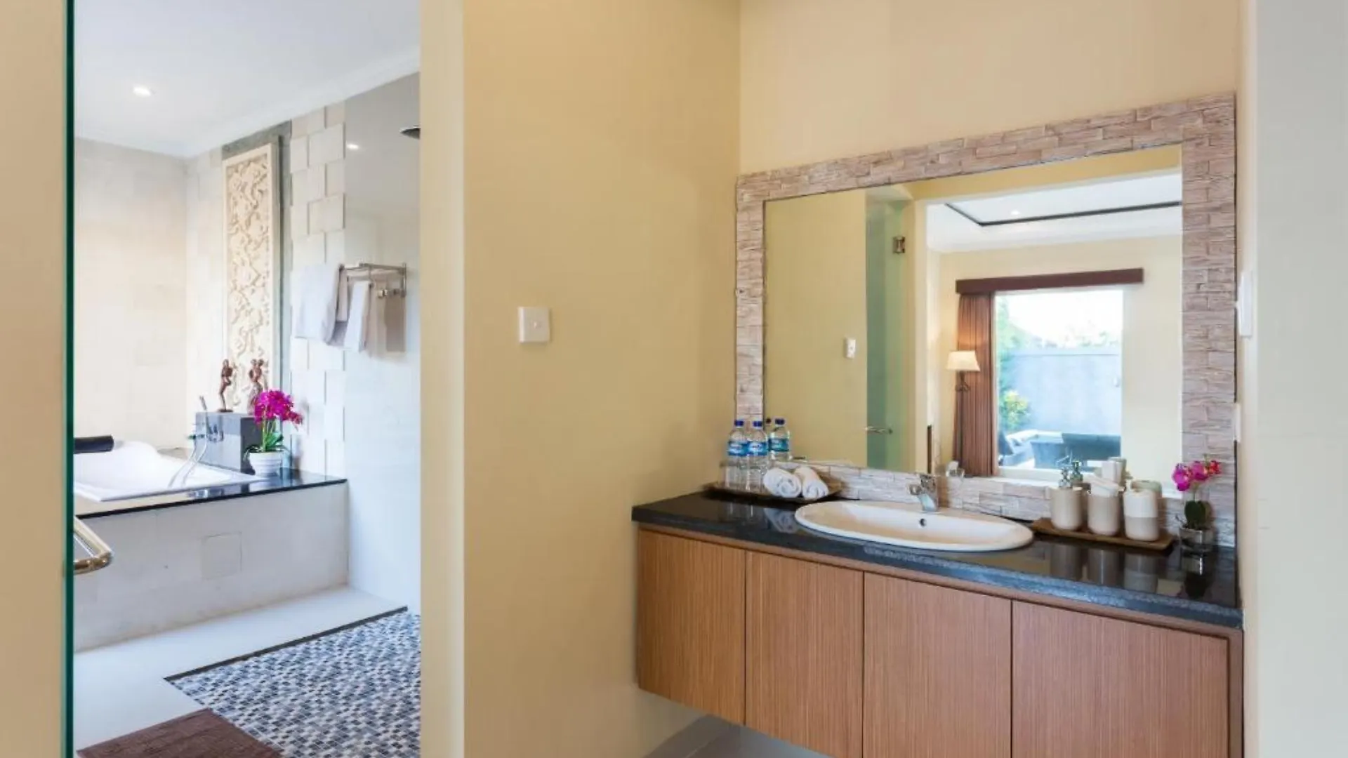 Hotel Kubu Petitenget Suite Seminyak