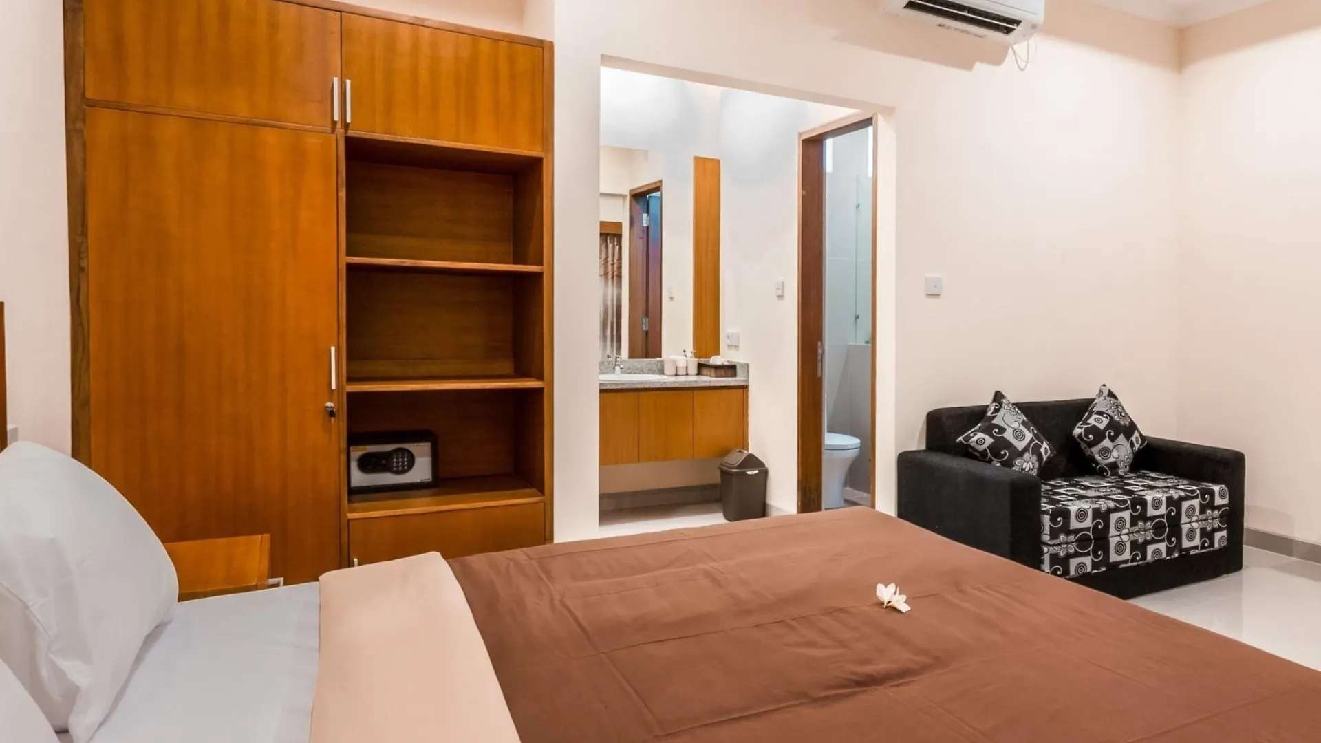 *** Hotel Kubu Petitenget Suite Seminyak Indonesia
